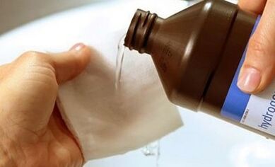 How to treat fungi on nails