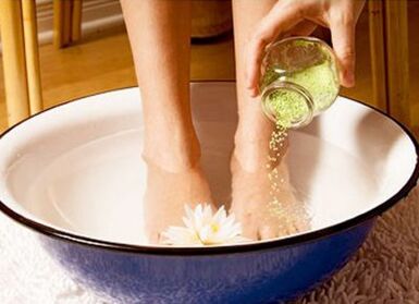 Onychomycosis treatment bath